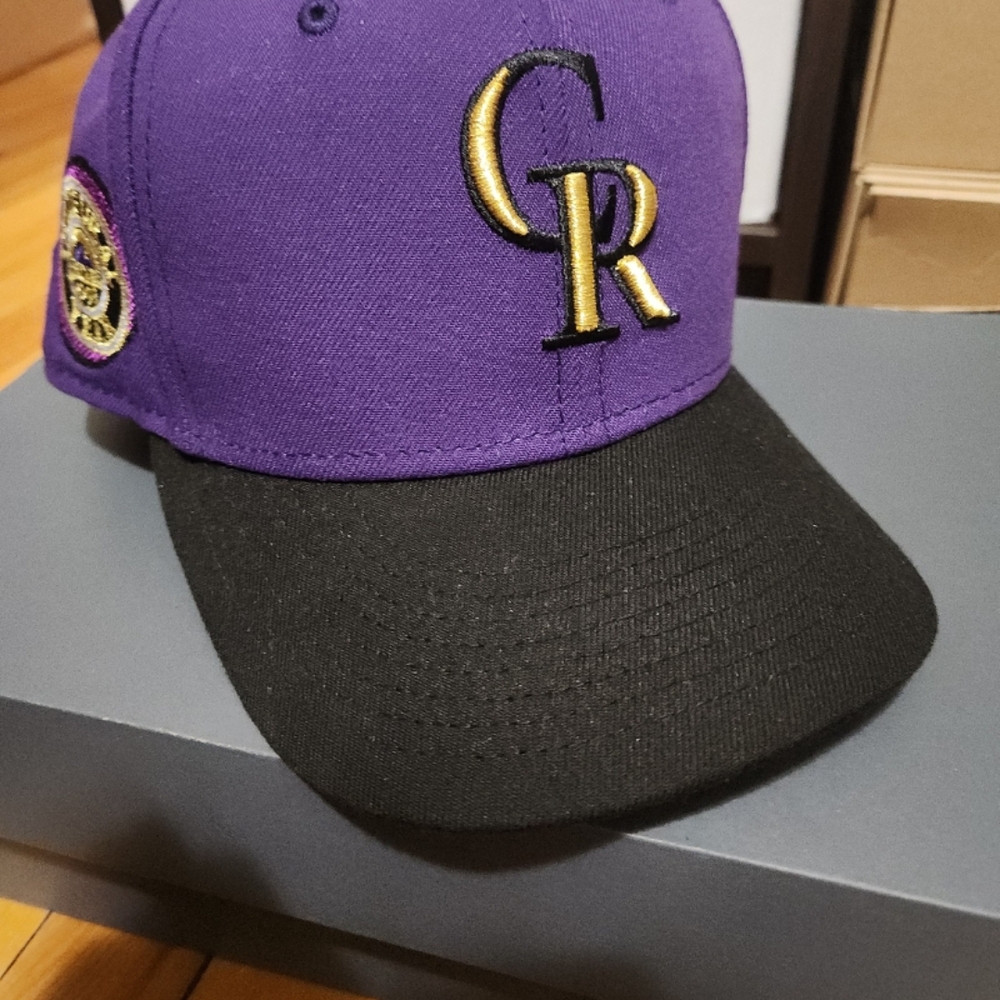 Colorado Rockies fitted hat. 7 3/8